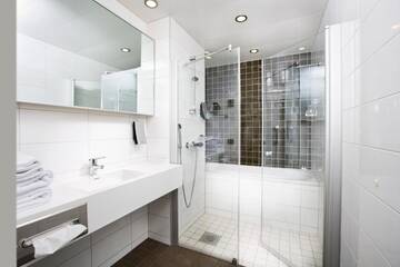 Фото номера Двухместный номер с 2 отдельными кроватями Отель Original Sokos Hotel Vaakuna Joensuu г. Йоэнсуу 10