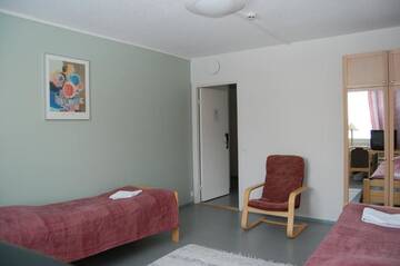 Фото номера Одноместный номер с общей ванной комнатой Хостелы Finnhostel Joensuu г. Йоэнсуу 8
